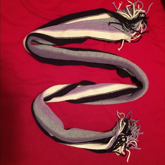 Wool Scarf - Picture 1 of 3